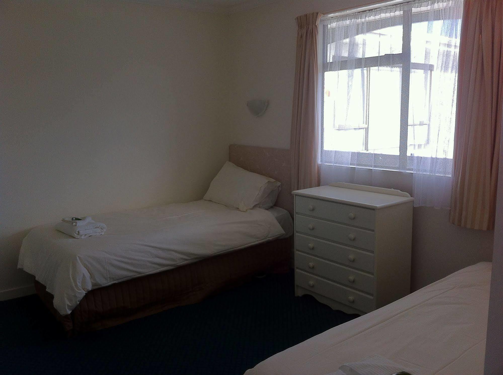 Hawks Inn Motel Upper Hutt Kültér fotó