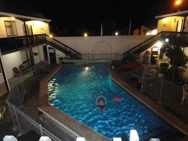 Hawks Inn Motel Upper Hutt Kültér fotó